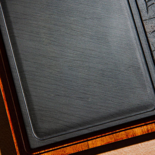 “嘉靖年号”金星金晕眉纹歙石残碑制砚 商品图4