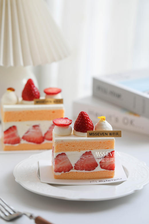 草莓奶油小方糕   商品图4