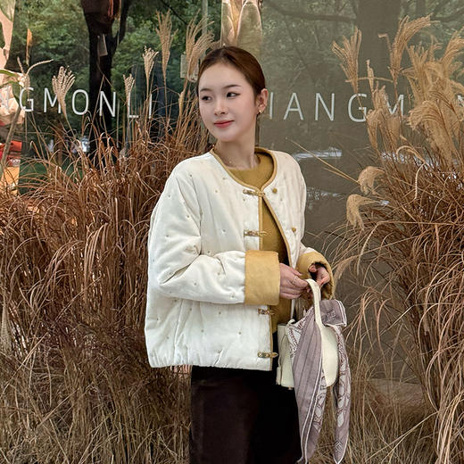 【特价不退换】【预售7天】良木礼国风盘扣外套（D25102705） 商品图6