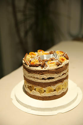 香蕉巧克力碧根果奶油蛋糕