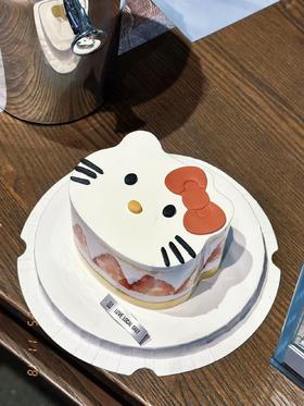 草莓kitty·奶油蛋糕