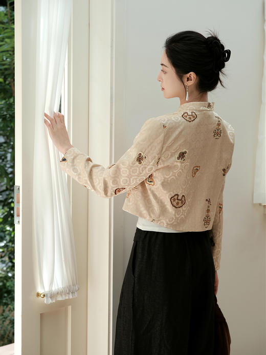 盛唐婧 | 丝毛手推绣外套-白色 商品图3