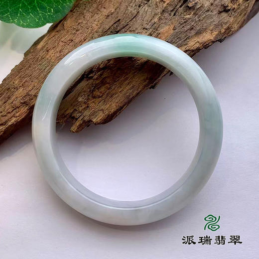 派瑞翡翠 翡翠手镯 糯种 浅绿 商品图1