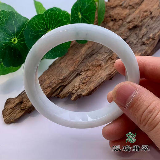派瑞翡翠 翡翠手镯 糯冰 飘花 商品图3