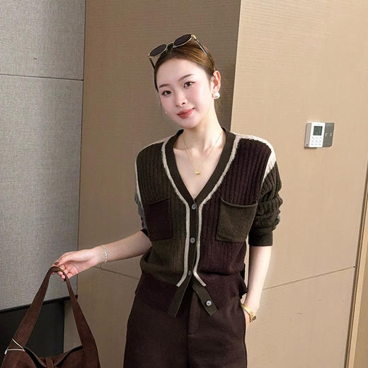 【预售7天】良木礼绵羊毛上衣（D25102291F） 商品图1