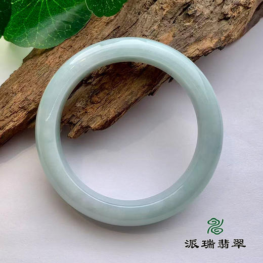 派瑞翡翠 翡翠手镯 糯种 浅绿 商品图2