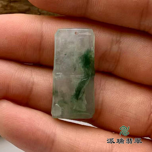 派瑞翡翠 翡翠挂件 糯冰 浅绿 商品图2