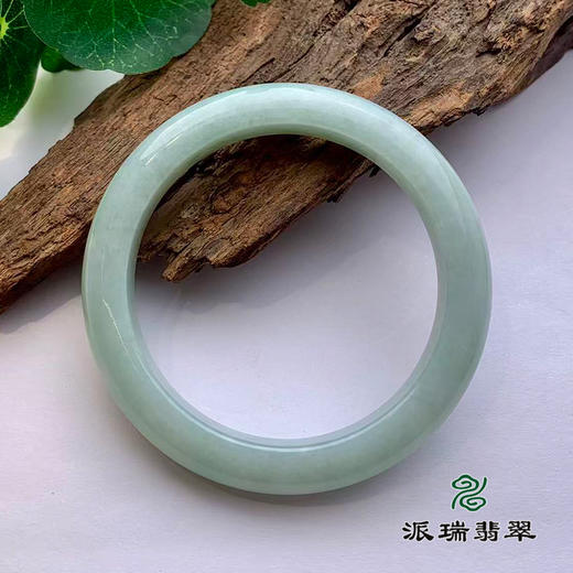 派瑞翡翠 翡翠手镯 糯种 浅绿 商品图1
