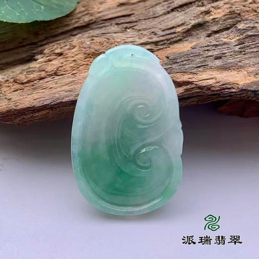 派瑞翡翠 翡翠挂件 糯冰 浅绿 商品图2