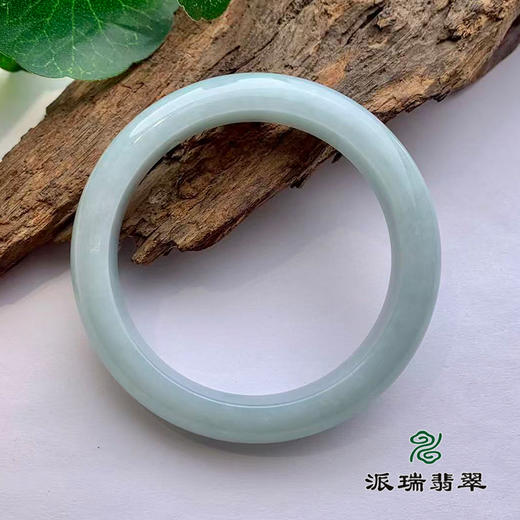 派瑞翡翠 翡翠手镯 糯种 浅绿 商品图1