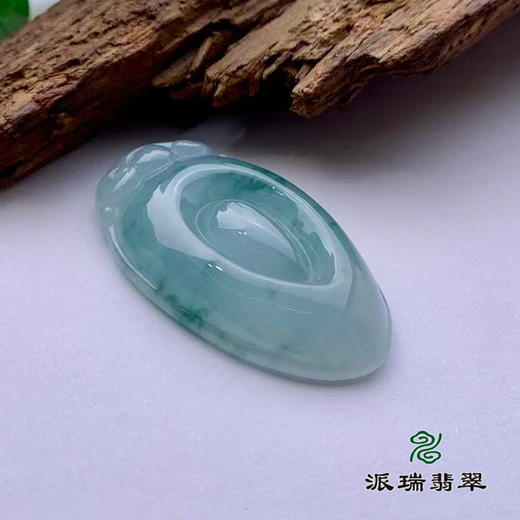 派瑞翡翠 翡翠挂件 糯冰 浅绿 商品图3