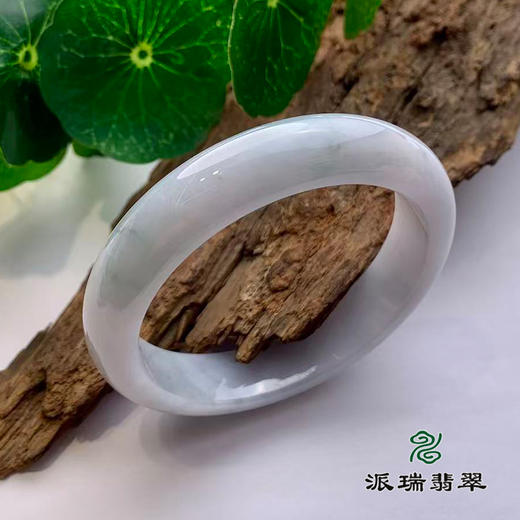 派瑞翡翠 翡翠手镯 糯冰 浅绿 商品图0