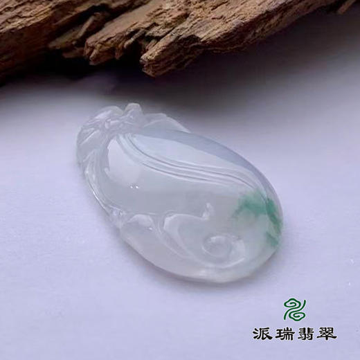 派瑞翡翠 翡翠挂件 糯冰 浅绿 商品图3