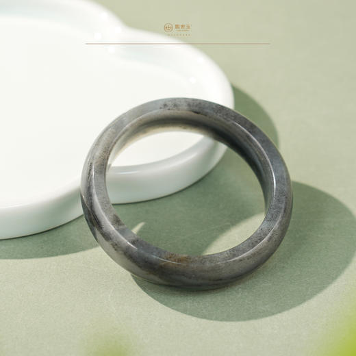 「苍山暮雪」墨玉青花手镯 商品图4