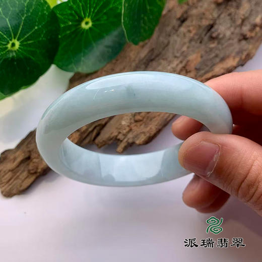 派瑞翡翠 翡翠手镯 糯种 浅绿 商品图1