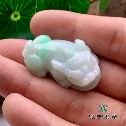 派瑞翡翠 翡翠挂件 糯种 浅绿 商品图2