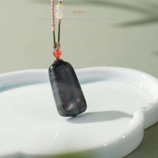 「云崖浮烟」墨玉青花无事牌 商品图3