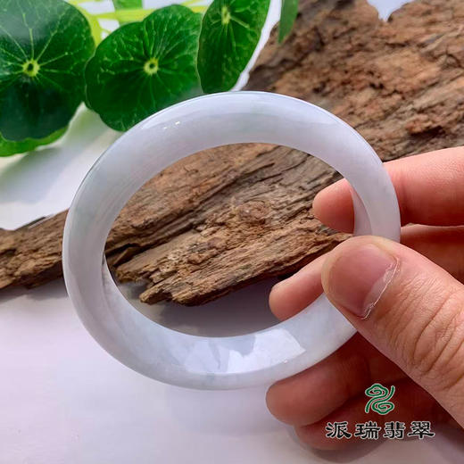 派瑞翡翠 翡翠手镯 糯冰 浅绿 商品图3