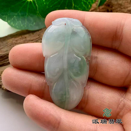 派瑞翡翠 翡翠挂件 糯冰 浅绿 商品图2