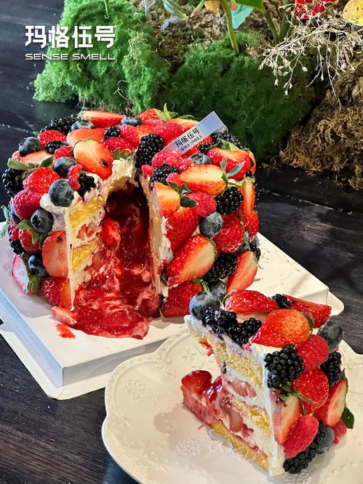 C215-多莓奶油蛋糕（蛋糕出品有透明围边，介意勿拍） 商品图2