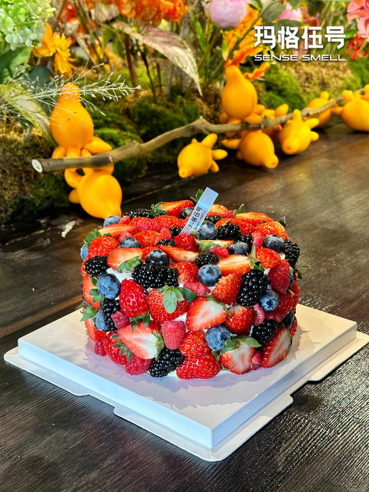 C215-多莓奶油蛋糕（蛋糕出品有透明围边，介意勿拍） 商品图0