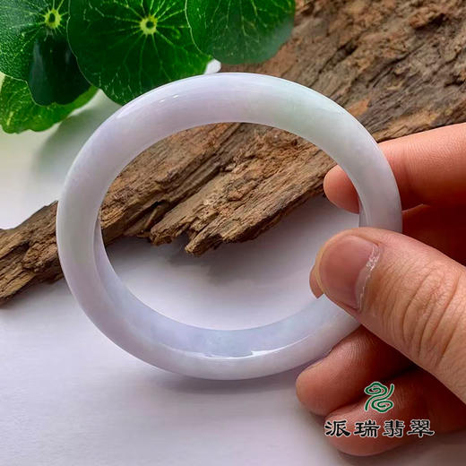 派瑞翡翠 翡翠手镯 糯种 浅绿 商品图3