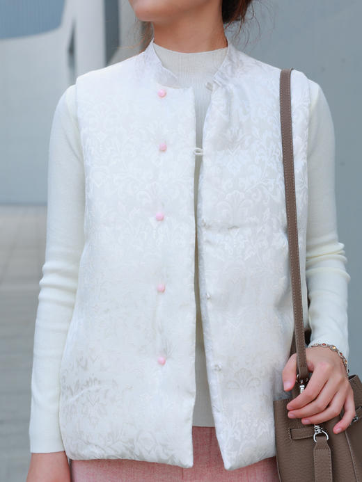 【线上专属】新中式羽绒马甲（24803089-玉兰花） 商品图6