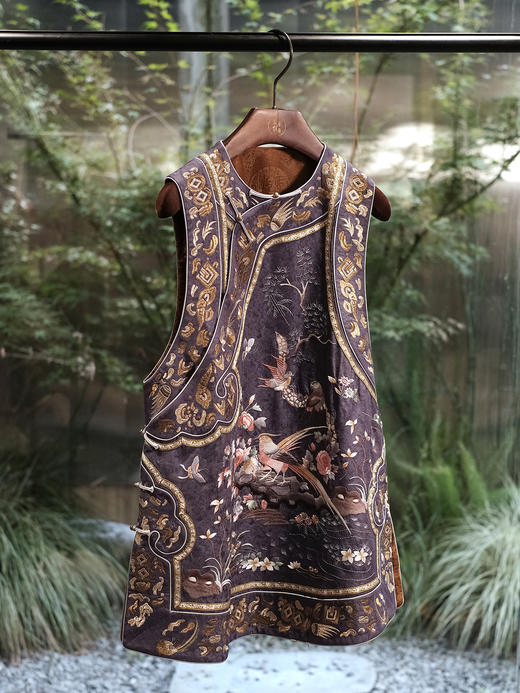 盛唐牡丹盛奢系列 | 真丝罗底香云纱手推绣马甲-蓝色 商品图0