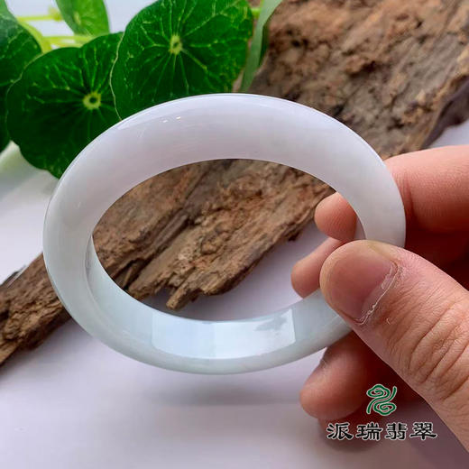 派瑞翡翠 翡翠手镯 糯种 浅绿 商品图1