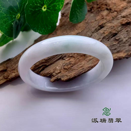 派瑞翡翠 翡翠手镯 糯种 浅绿 商品图0