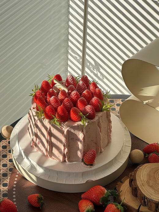 “招牌”黄天鹅草莓蒸蛋糕 商品图2