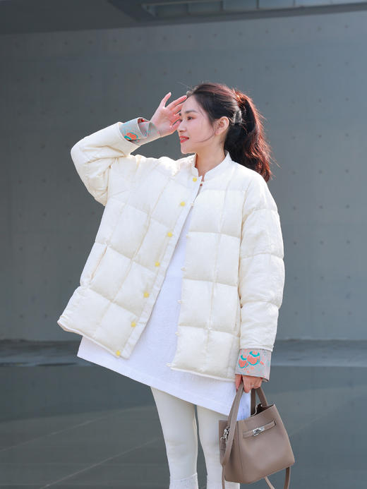 【抖音专属】新中式羽绒服（25803180万物生-奢定款） 商品图4