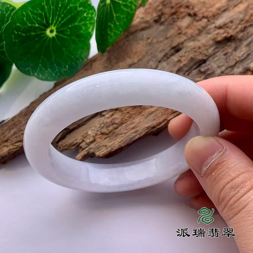 派瑞翡翠 翡翠手镯 糯种 浅绿 商品图2