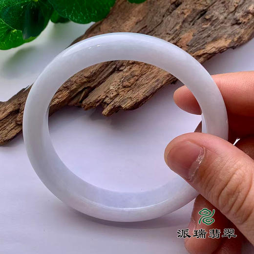 派瑞翡翠 翡翠手镯 糯种 浅绿 商品图1