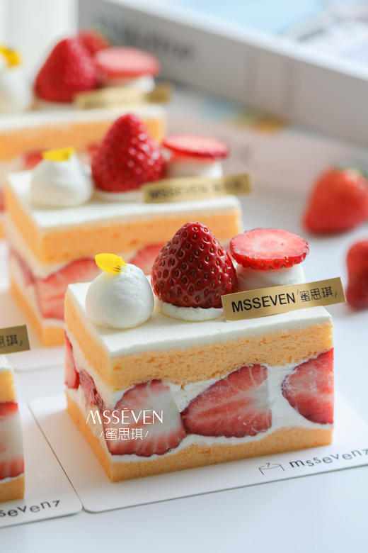 草莓奶油小方糕   商品图5