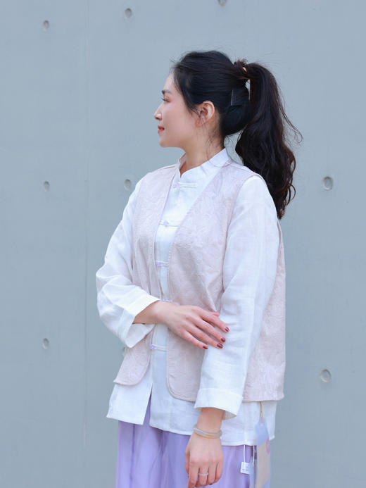 【2025门店同款】新中式马甲（25804265-弗肯红-结缘款） 商品图3