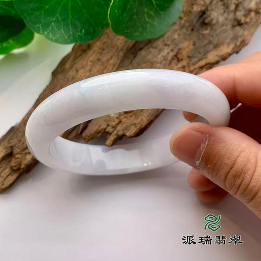 派瑞翡翠 翡翠手镯 糯种 浅绿 商品图2