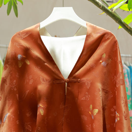 【2026东衣作】新中式披肩（25811385媚蝶-高定款） 商品图1