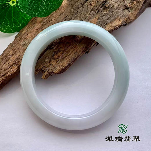 派瑞翡翠 翡翠手镯 糯种 浅绿 商品图2