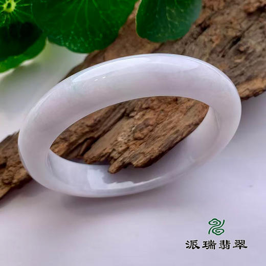 派瑞翡翠 翡翠手镯 糯种 浅绿 商品图0
