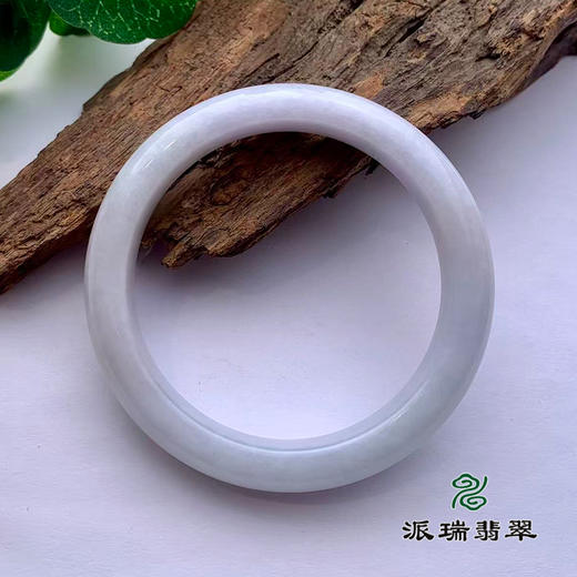 派瑞翡翠 翡翠手镯 糯种 浅绿 商品图2