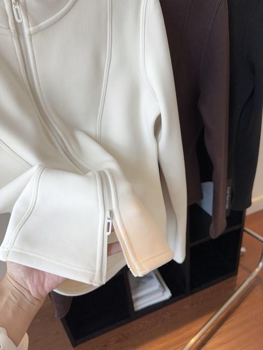 升级版小蛮腰羊毛蚕丝外套 商品图4