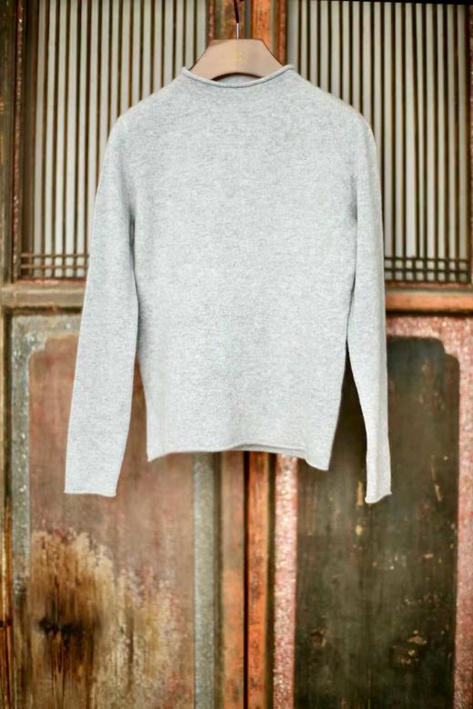 下架 |盛唐牡丹 | 浅灰色针织羊绒半高领打底[特价品] 商品图0