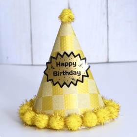 【绒球生日帽】