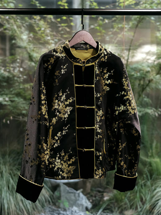 下架|盛唐婧 | 金昭梅竹轻奢时尚新中式老缎夹棉外套-黑绿 商品图0