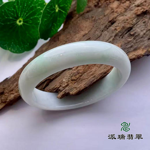 派瑞翡翠 翡翠手镯 糯种 浅绿 商品图0