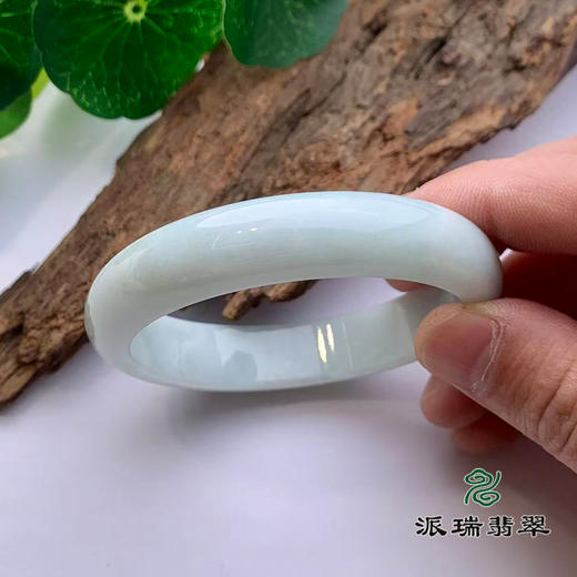 派瑞翡翠 翡翠手镯 糯种 浅绿 商品图0