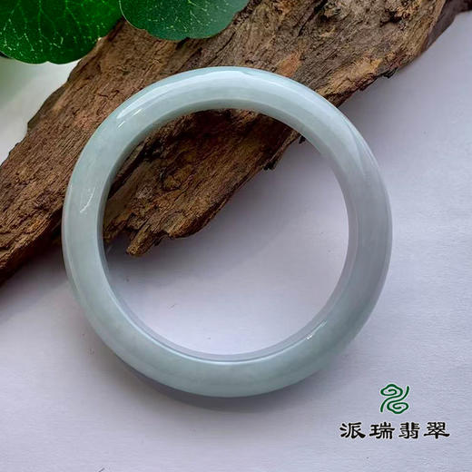 派瑞翡翠 翡翠手镯 糯种 浅绿 商品图2