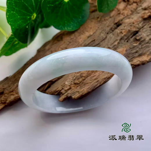 派瑞翡翠 翡翠手镯 糯种 浅绿 商品图0