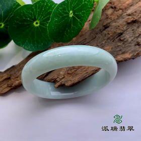 派瑞翡翠 翡翠手镯 糯种 浅绿